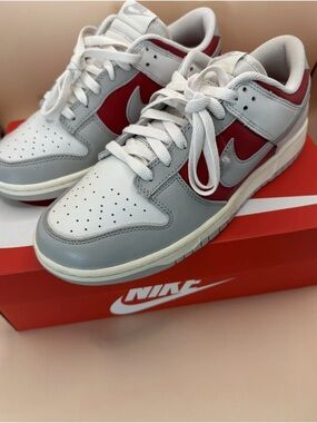 Nike Low-Top Sneakers in White, Gray & Red